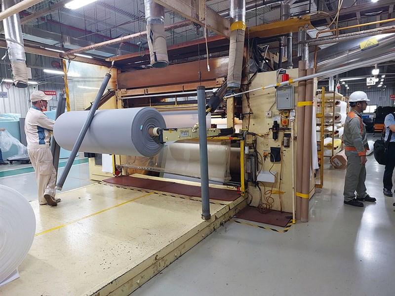 Toyota Boshoku Hà Nội - Máy dán vải